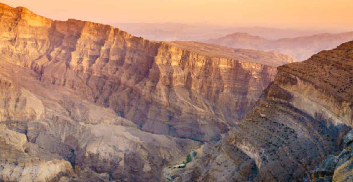 What's the best way to see Jebel Shams
